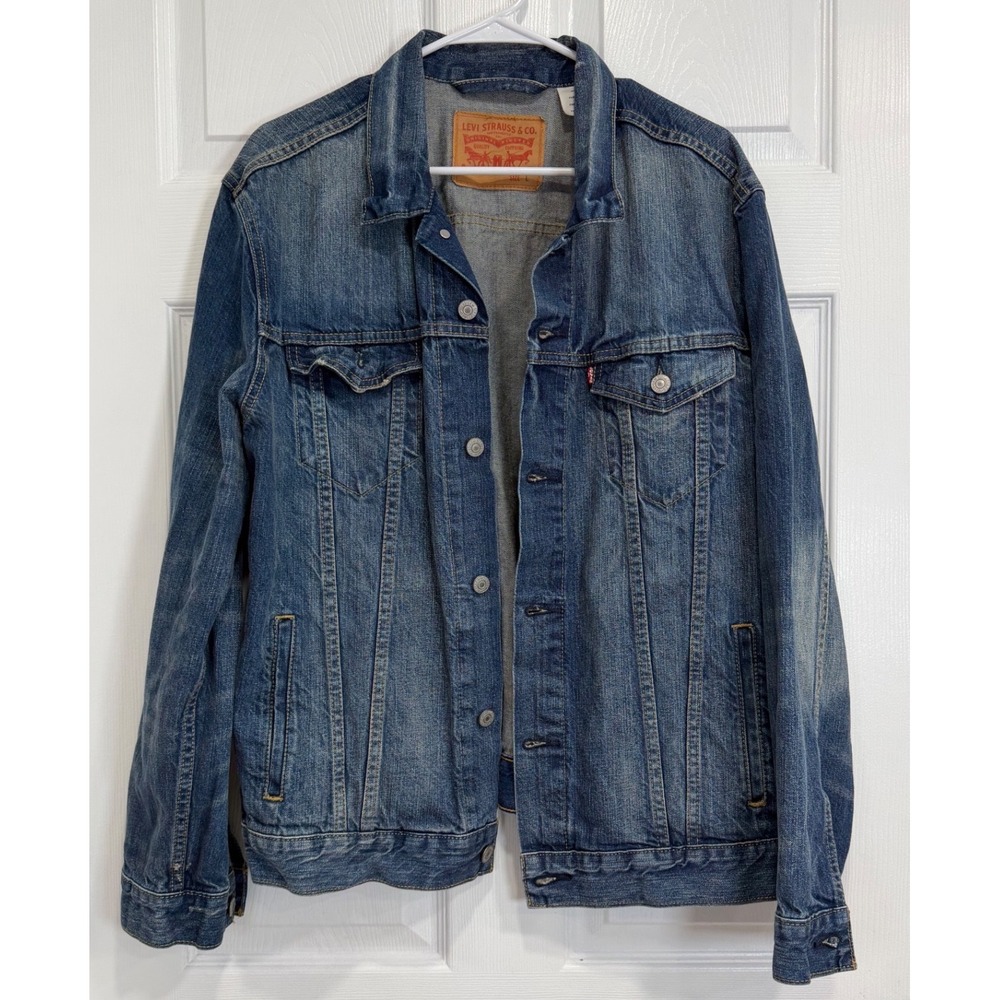 Levi's Womens Denim Trucker Jacket Medium Wash Blue Size Large L Distressed
